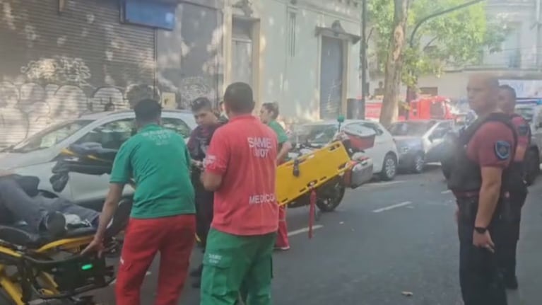 Se derrumbó el techo de un centro médico en Palermo y hubo al menos once heridos