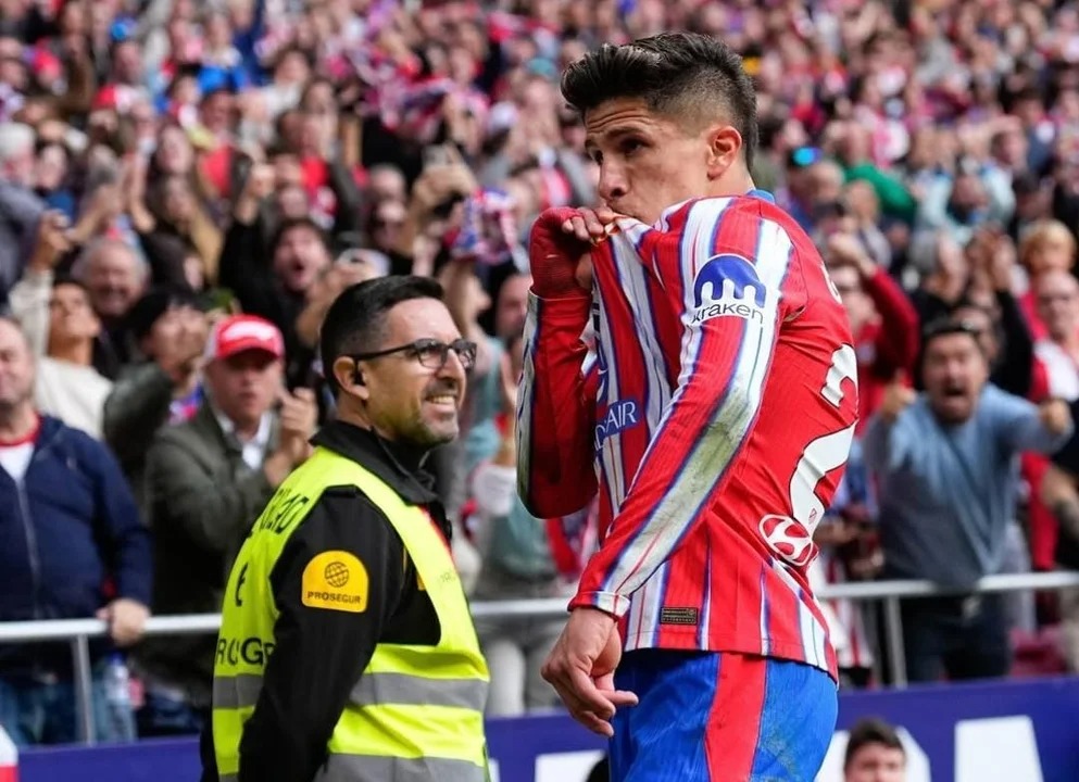 Atlético de Madrid blindó a Giuliano Simeone con una cláusula de 500 millones de euros