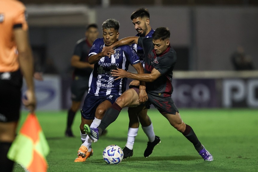 Sarmiento dio batalla, pero no pudo ante la jerarquía de Lanús