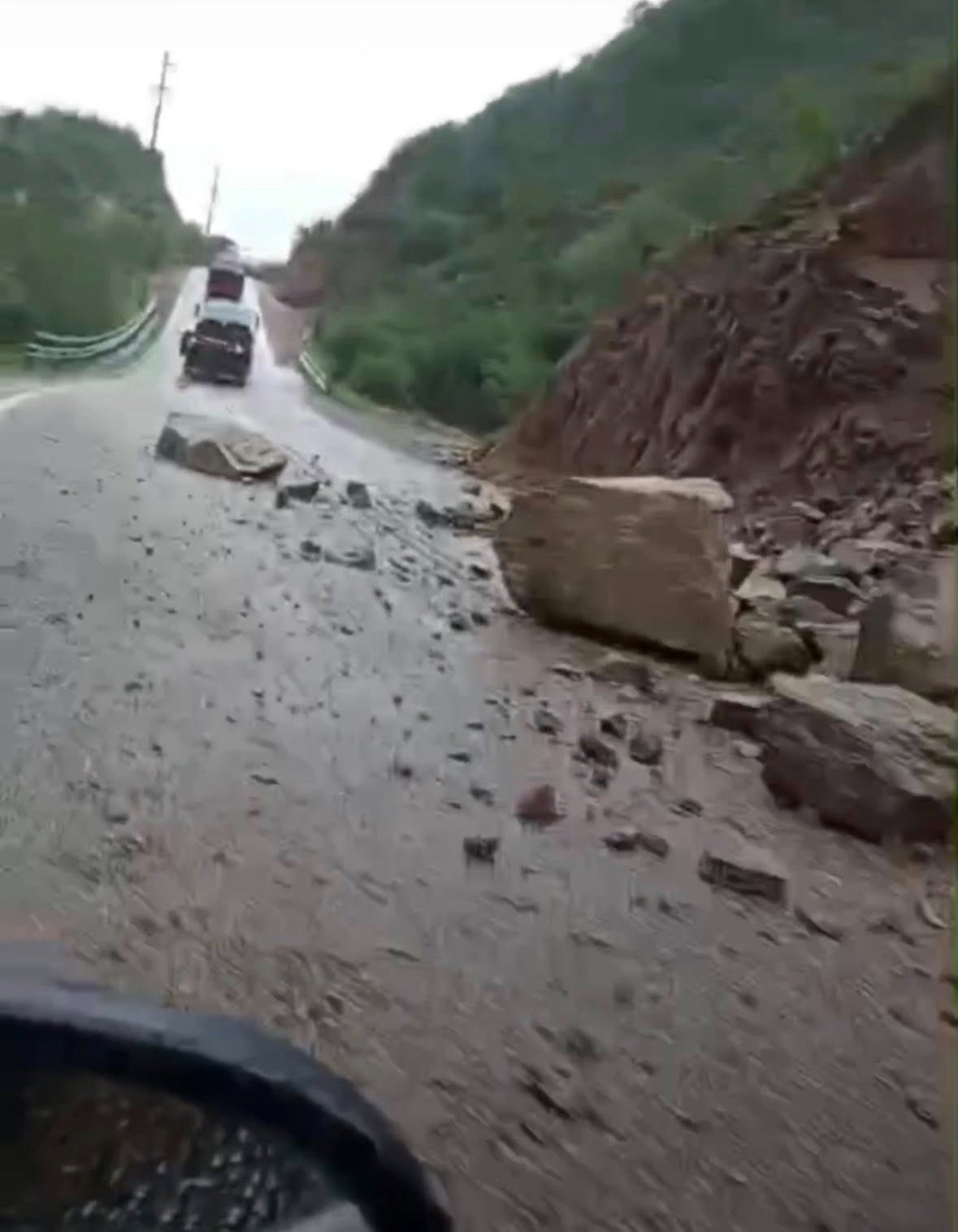 Juan Grabois sufrió un alud en plena ruta entre Catamarca - Santiago